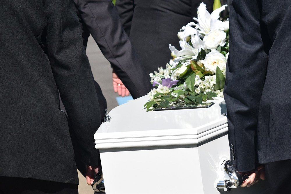 Service ved dødsfald – begravelse og rydning af dødsbo